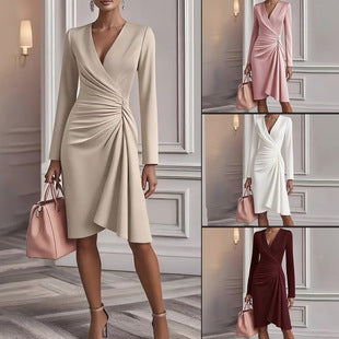 Effortlessly Chic V-Neck Midi Dress