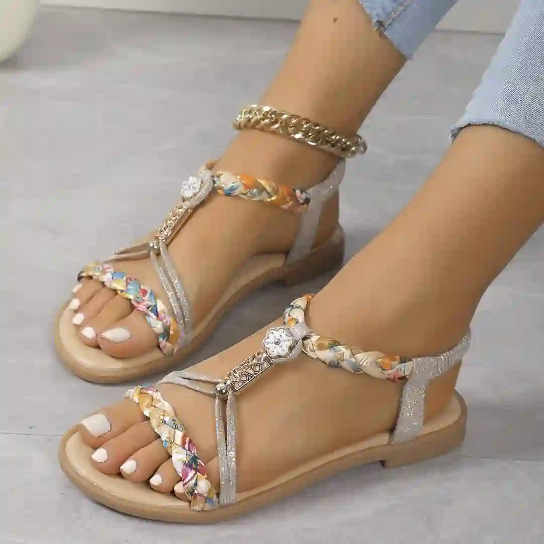 Round‑Toe Woven Outdoor Flat Sandals